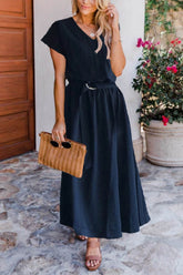 Maxikleid mit V-Ausschnitt und Gürtel